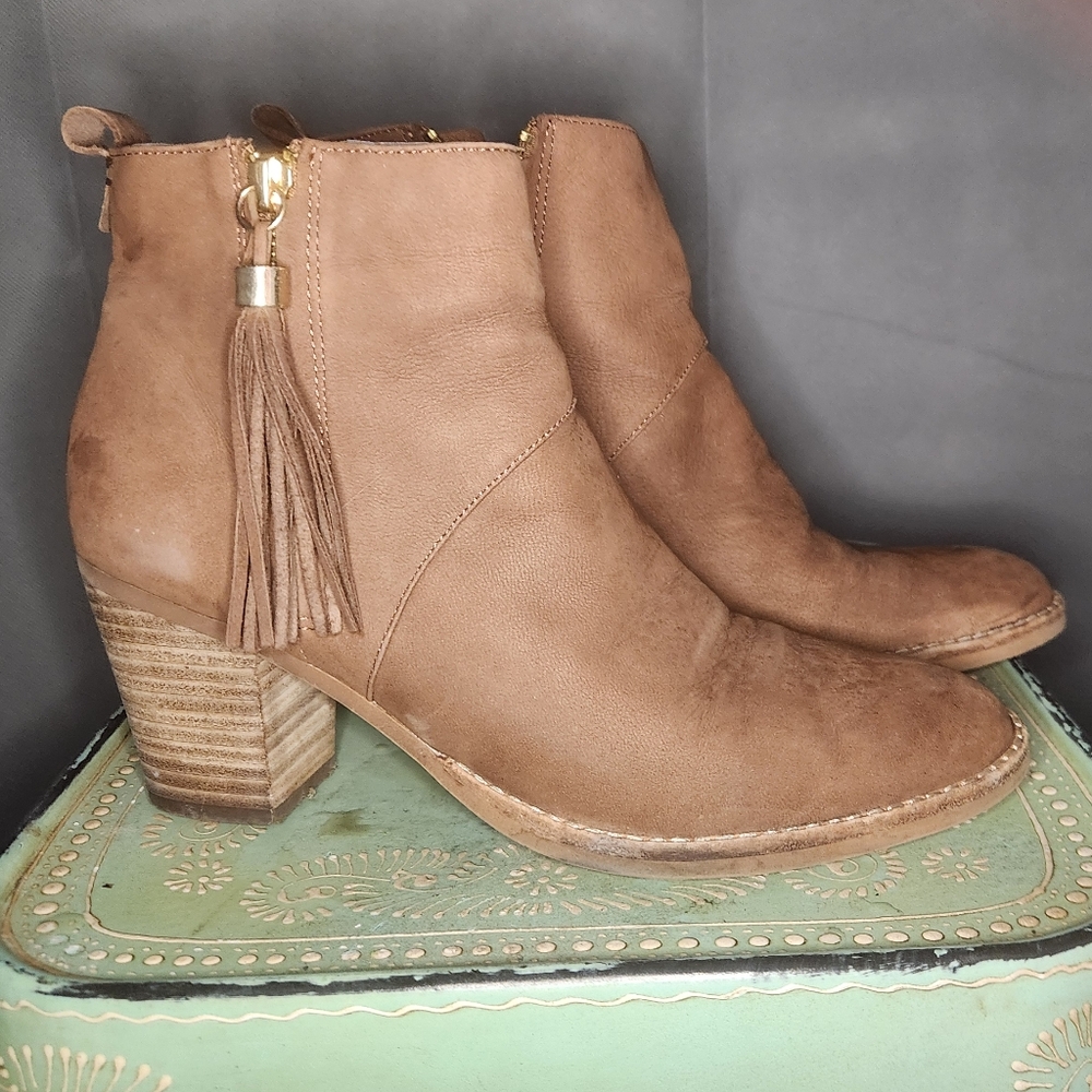 Steve Madden Beti Ankle Boots